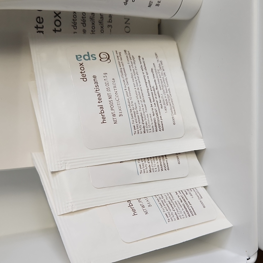 BeautiControl Spa Detox " The Ultimate Detox Kit" - Picture 2 of 12